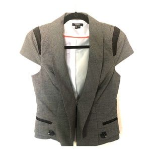 Women’s shoulder padded vest/blazer